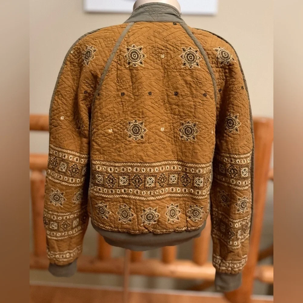 ✨ Free People New Romantics Embroidered Quilted Bomber Jacket | Medium ✨ - Picture 6 of 10